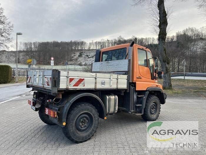 Mercedes-Benz UNIMOG 其他货车