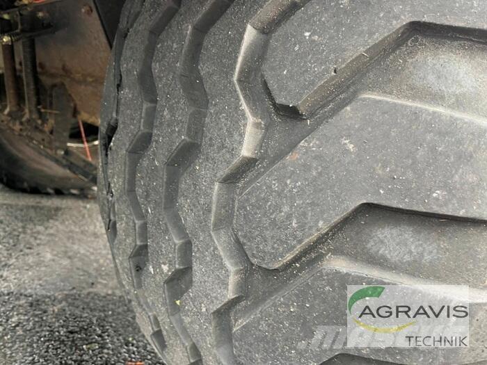 New Holland BB 940 方捆打捆机