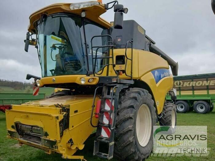 New Holland CR 9060 联合收割机