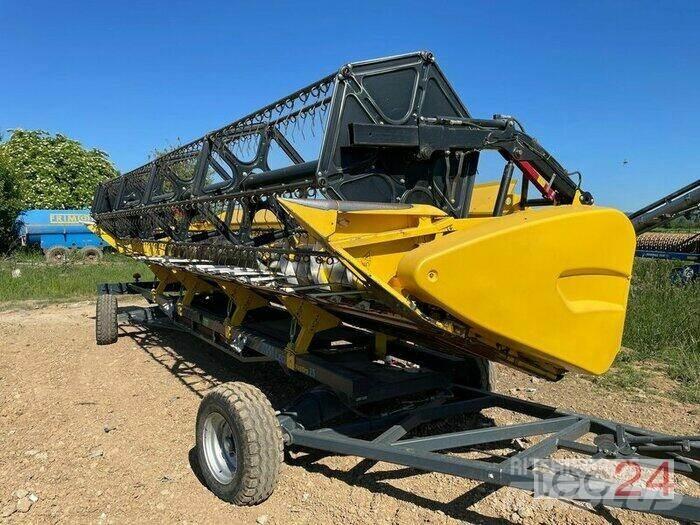 New Holland CR 9070 联合收割机