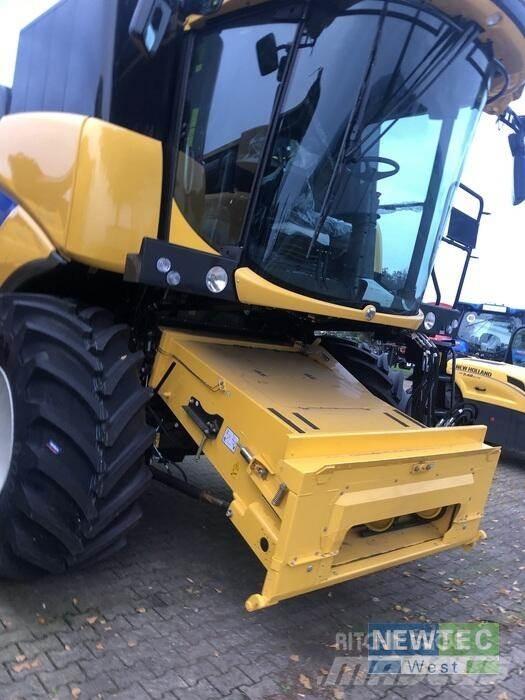 New Holland CX 5.80 联合收割机