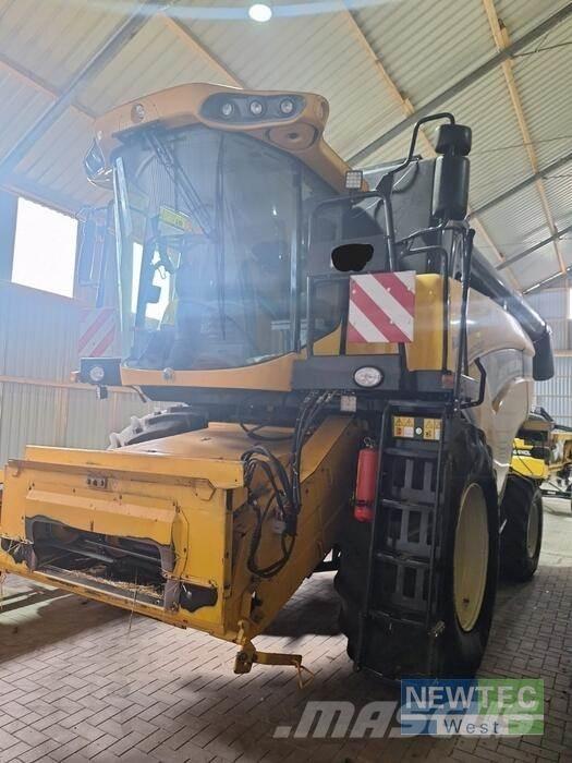 New Holland CX 5090 联合收割机