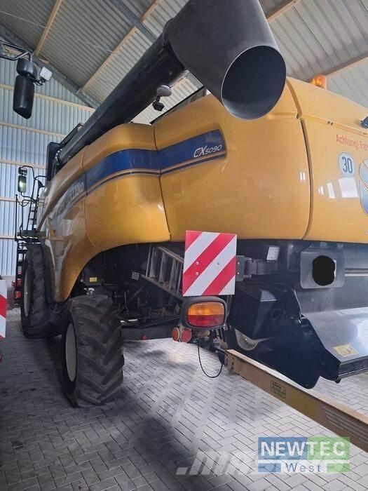 New Holland CX 5090 联合收割机