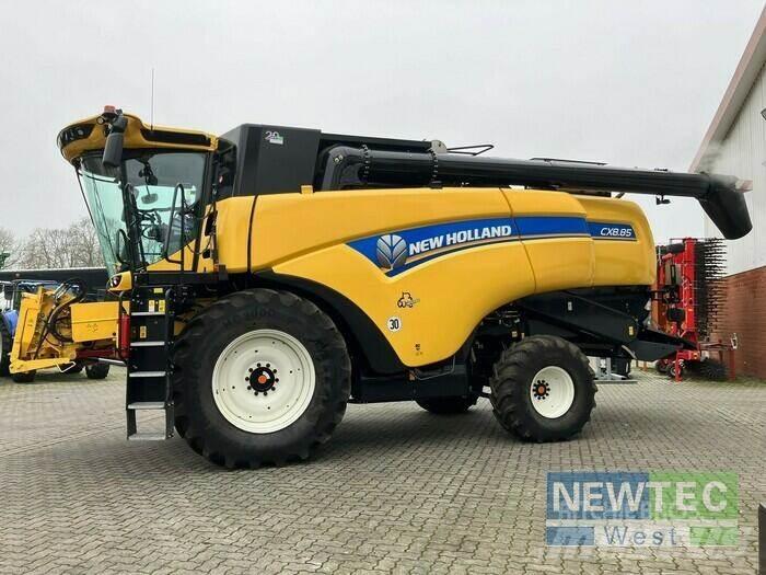 New Holland CX 8.85 联合收割机