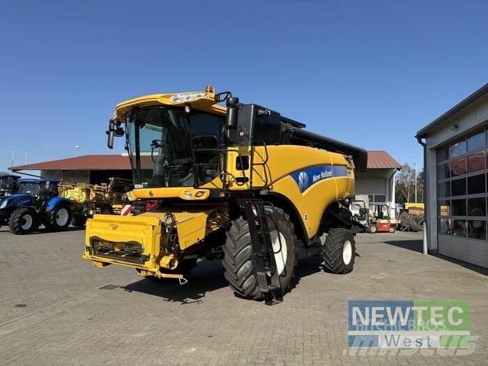 New Holland CX 8060 联合收割机