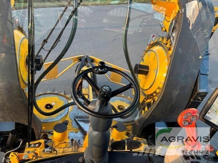 New Holland FR 700 自走式青贮饲料收割机