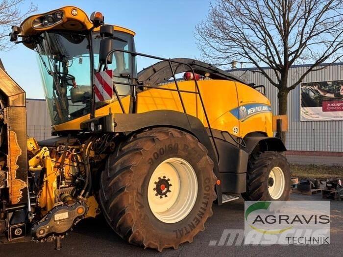 New Holland FR 700 自走式青贮饲料收割机