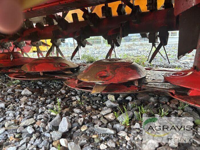 Pöttinger NOVACAT X 8 多功能条播机