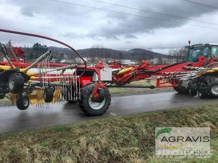 Pöttinger TOP 1252 C 犁耙和摊草机