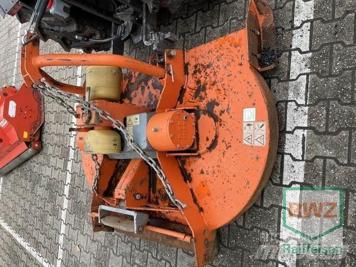  S222 牧场割草机和切顶器