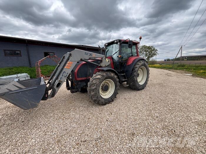 Valtra T130 拖拉机/农用车