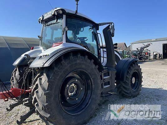 Valtra T215A 拖拉机/农用车