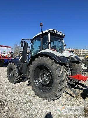Valtra T215A 拖拉机/农用车