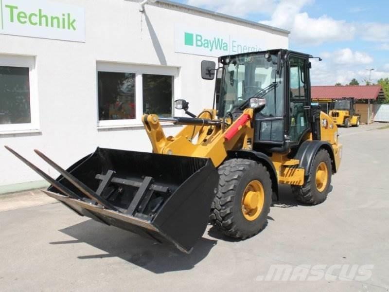 CAT 907 轮式装载机