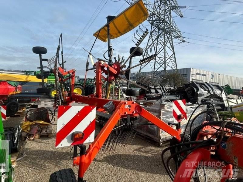 Fella TS 1402 料堆整形机