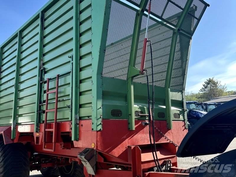 Hawe SLW 40 T 碎木拖车