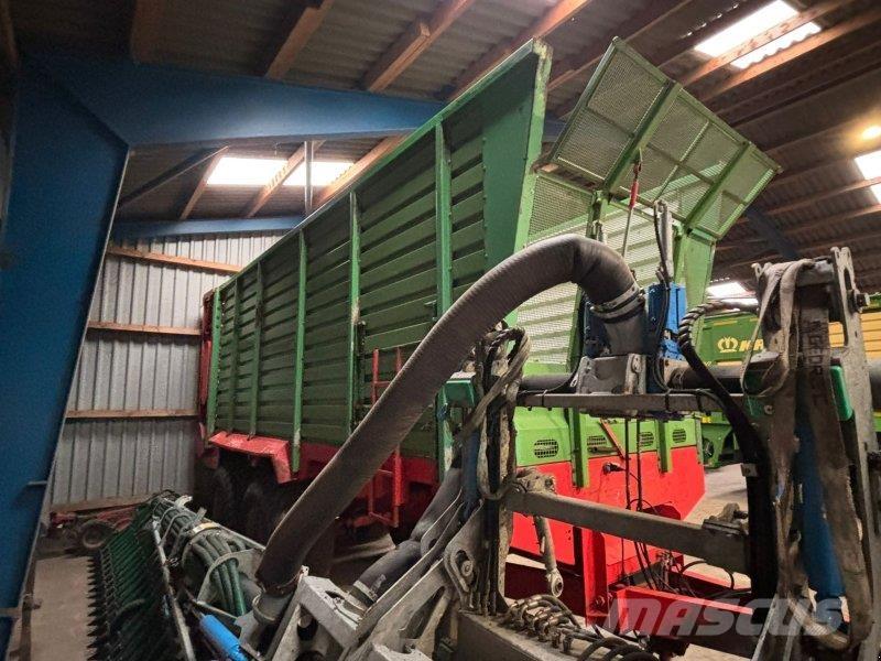 Hawe SLW 40 T 碎木拖车