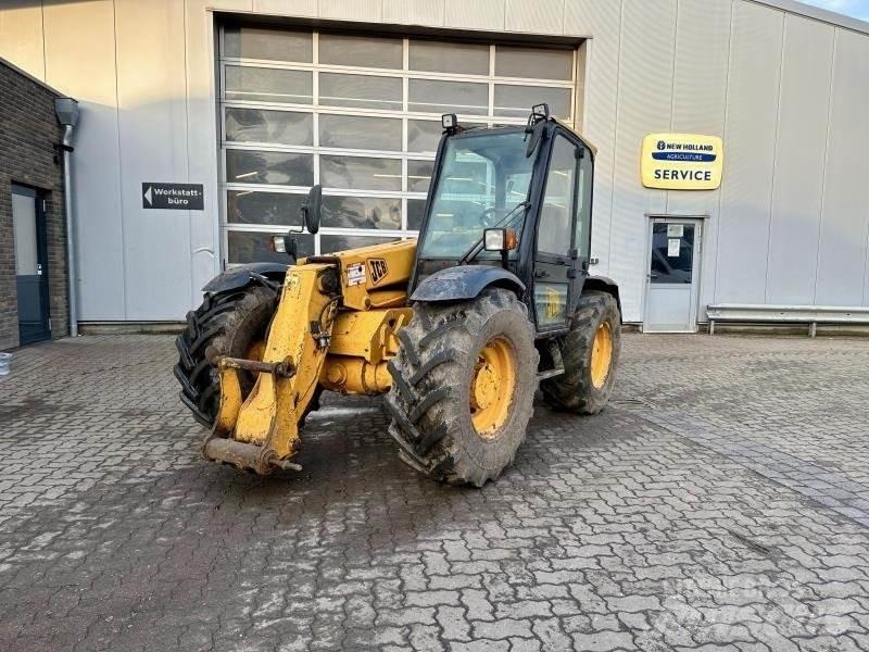 JCB 526-56 伸缩臂叉装车|叉装车
