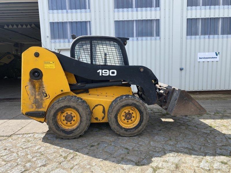 JCB Robot 190 滑移装载机