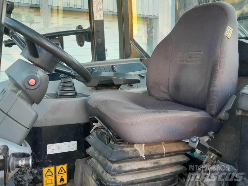 JCB TM 220 轮式装载机