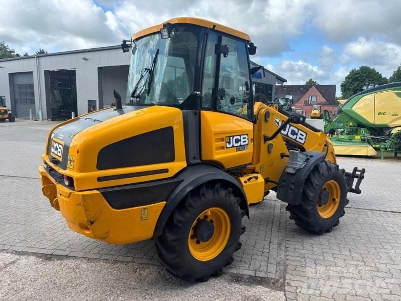 JCB TM 220 轮式装载机