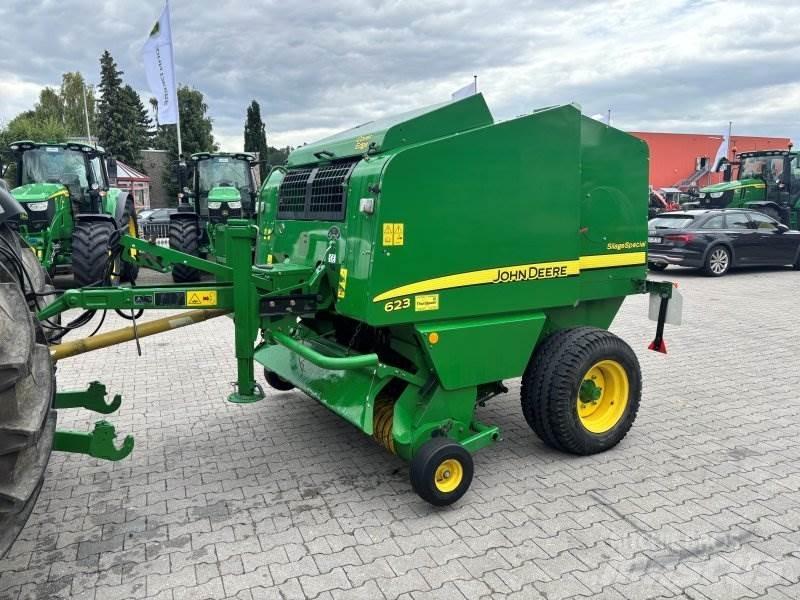 John Deere 623 圆捆打捆机
