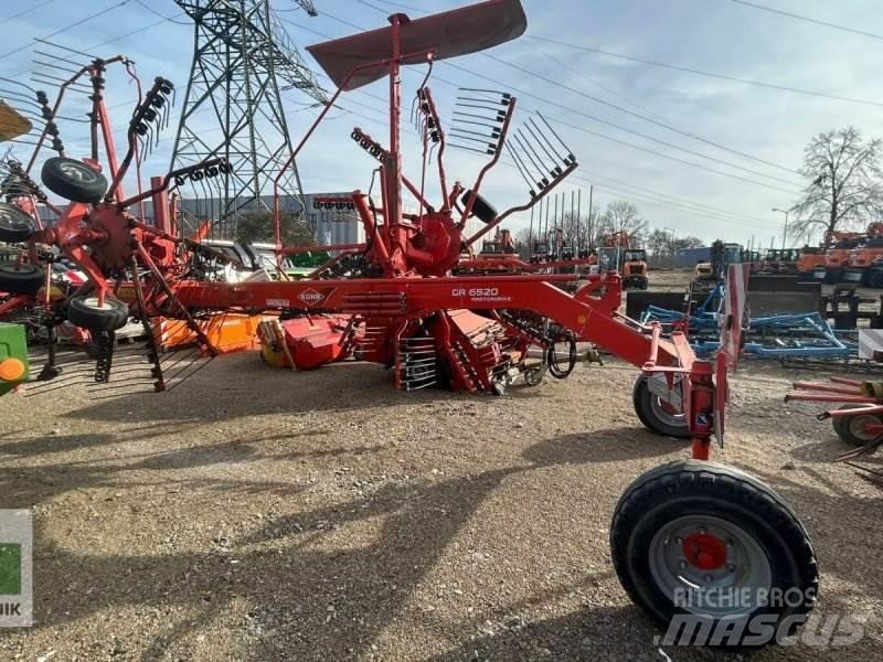 Kuhn GA 6520 料堆整形机