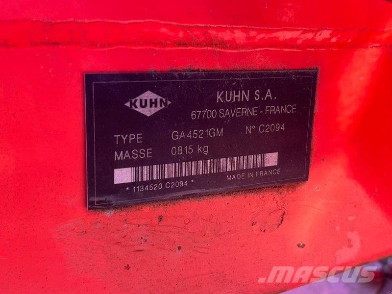 Kuhn GA4521 料堆整形机