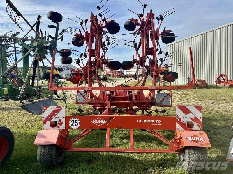 Kuhn GF 10601 犁耙和摊草机