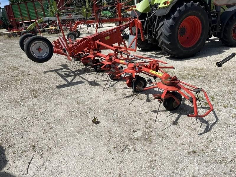 Kuhn GF 8501 犁耙和摊草机