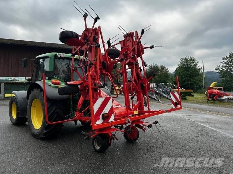 Kuhn GF 8702 犁耙和摊草机