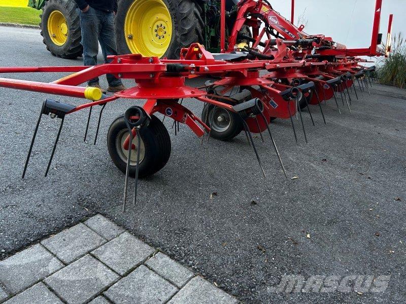 Kuhn GF 8712 犁耙和摊草机