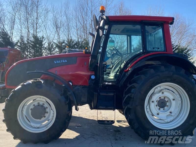 Valtra T153 H 拖拉机/农用车