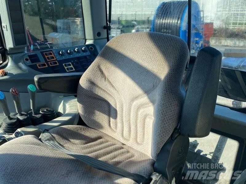 Valtra T153 H 拖拉机/农用车
