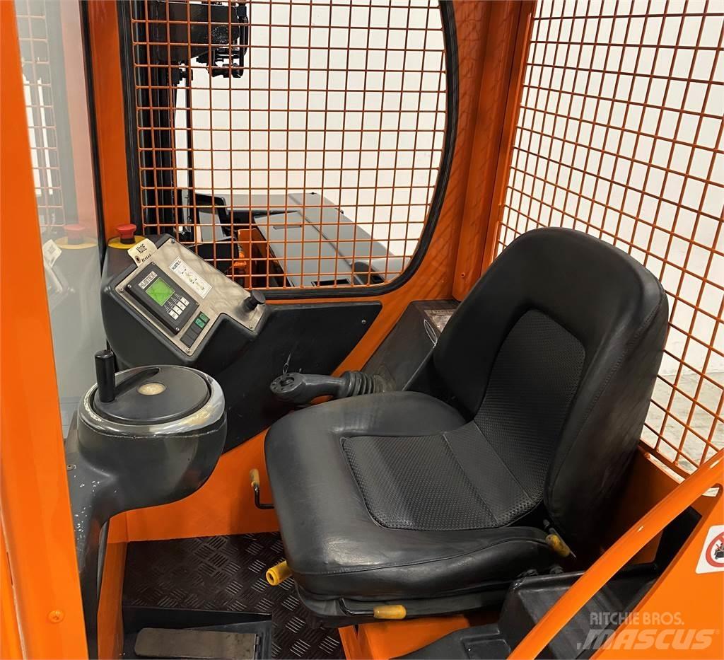 Hubtex MQ 30 AC 四轮前移式叉车