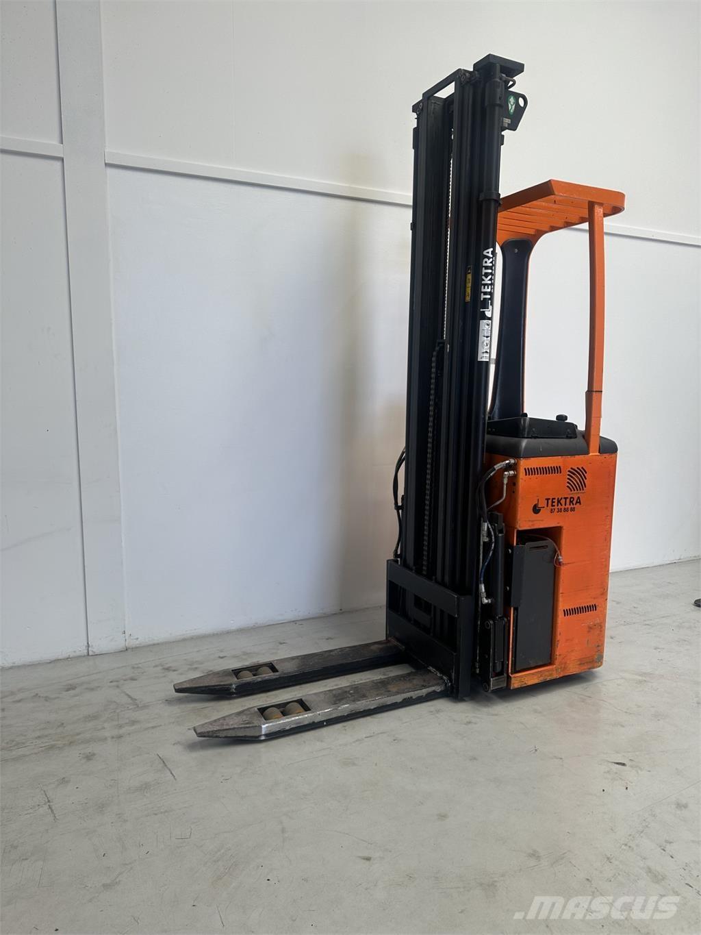 Rocla SST 12 TREV 行走式堆垛机