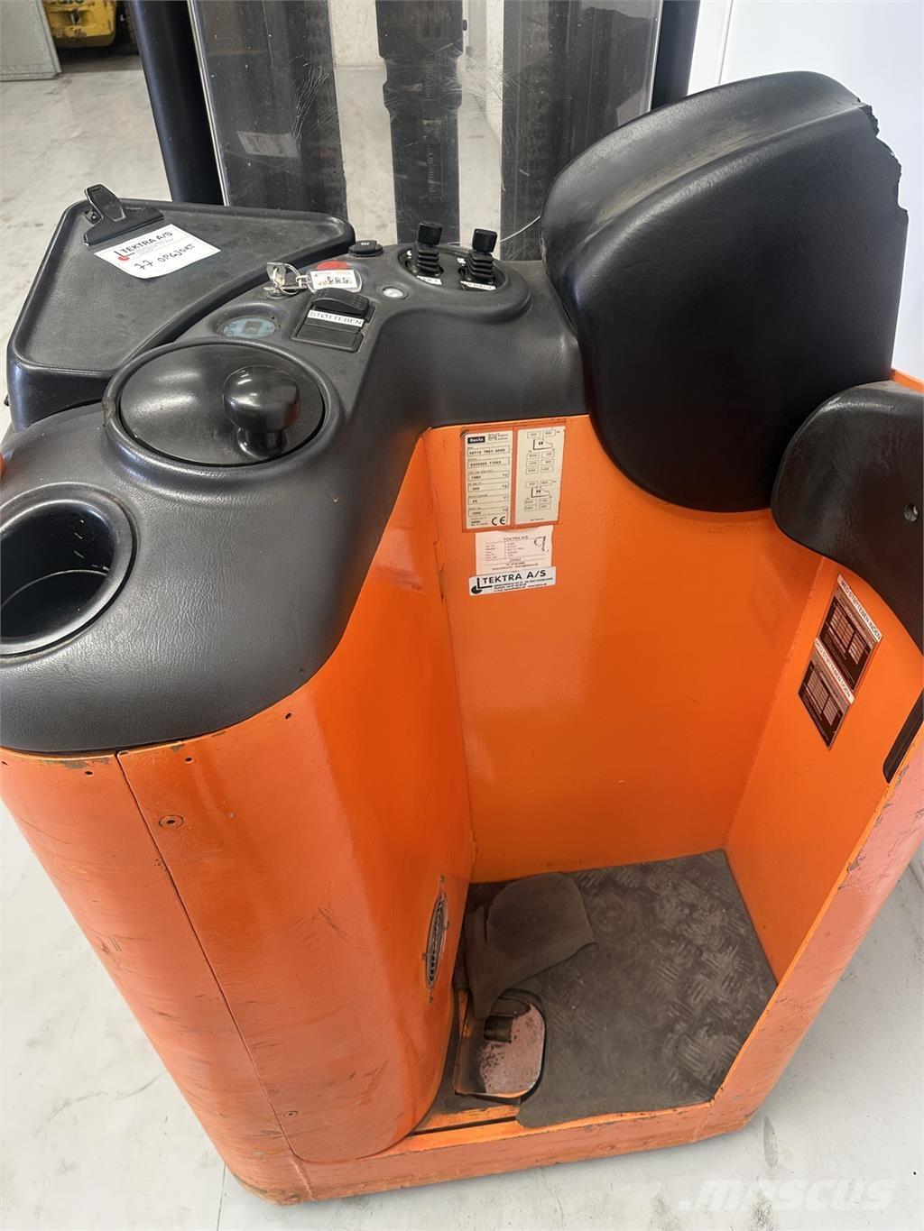 Rocla SST 12 TREV 行走式堆垛机