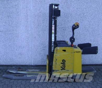 Yale MS12X 行走式堆垛机