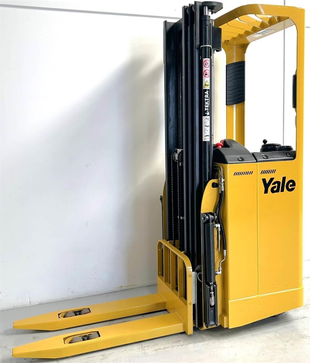 Yale SMS12S 行走式堆垛机