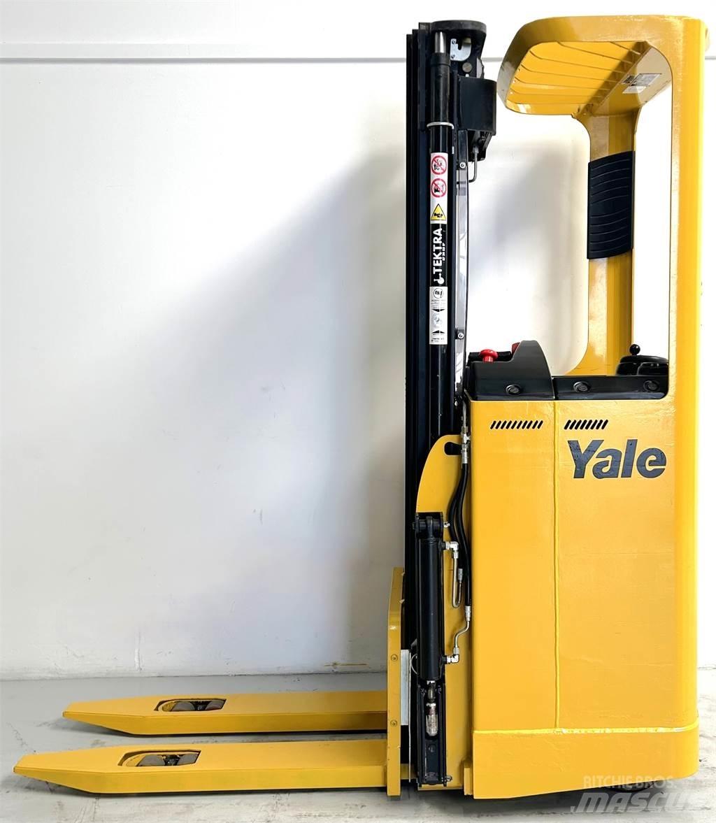 Yale SMS12S 行走式堆垛机