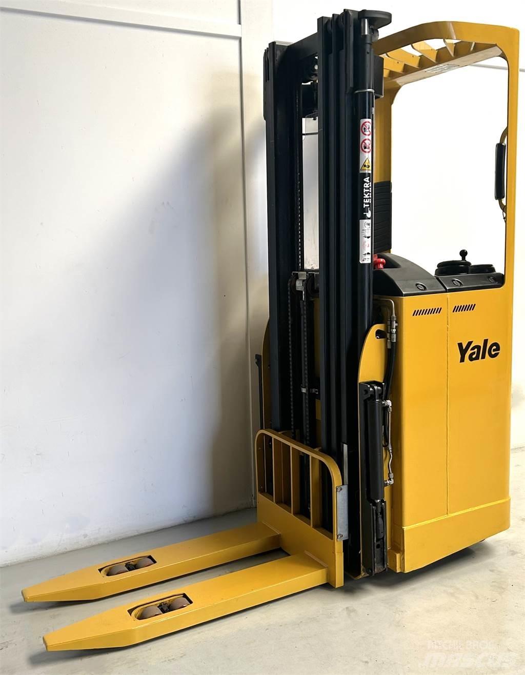 Yale SMS12S 行走式堆垛机