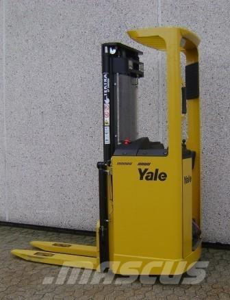 Yale SMS12S 行走式堆垛机