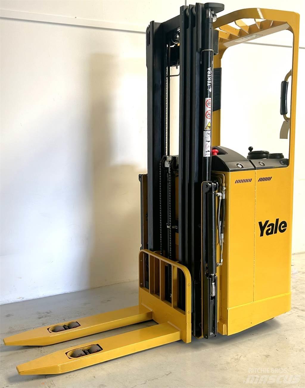 Yale SMS15S 行走式堆垛机