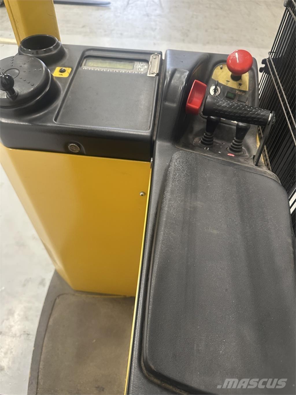 Yale SMS15S 行走式堆垛机