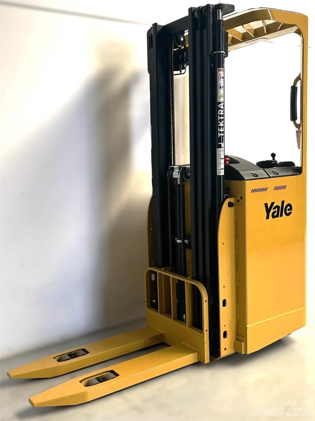Yale SMS15S 行走式堆垛机