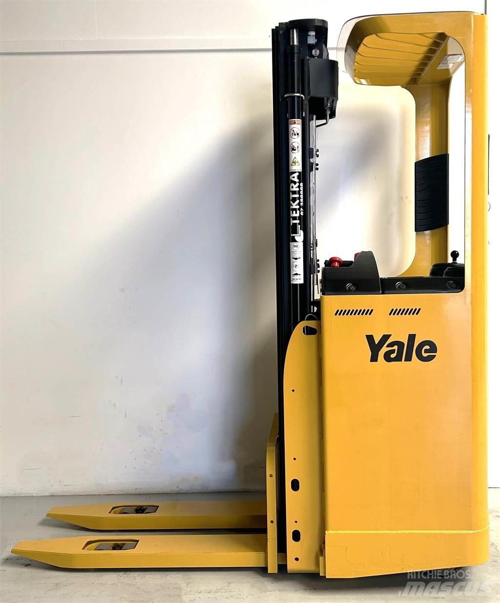 Yale SMS15S 行走式堆垛机