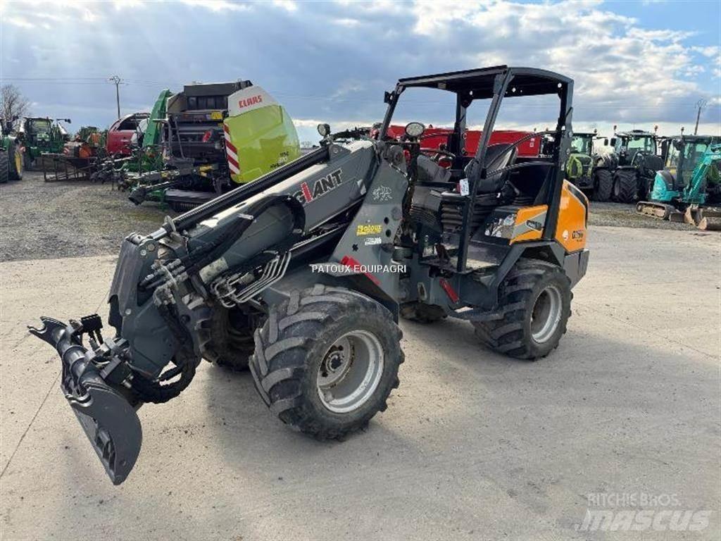 GiANT G3500 小型装载机