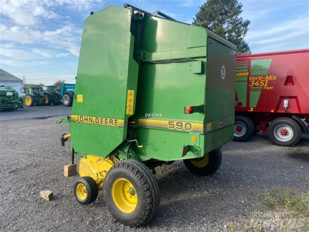 John Deere 590 圆捆打捆机