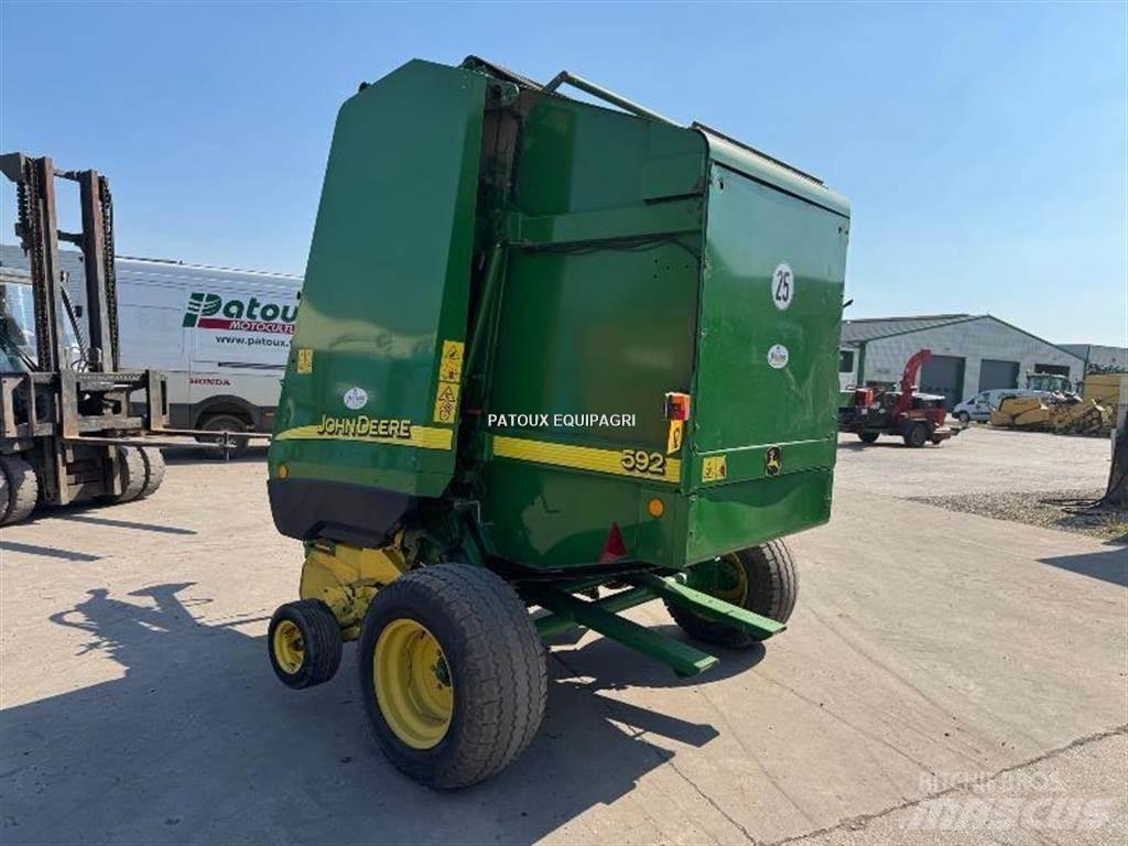 John Deere 592 圆捆打捆机