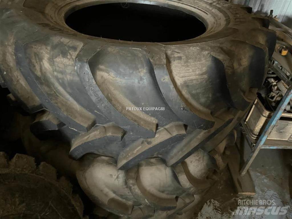 John Deere 6155R 拖拉机/农用车